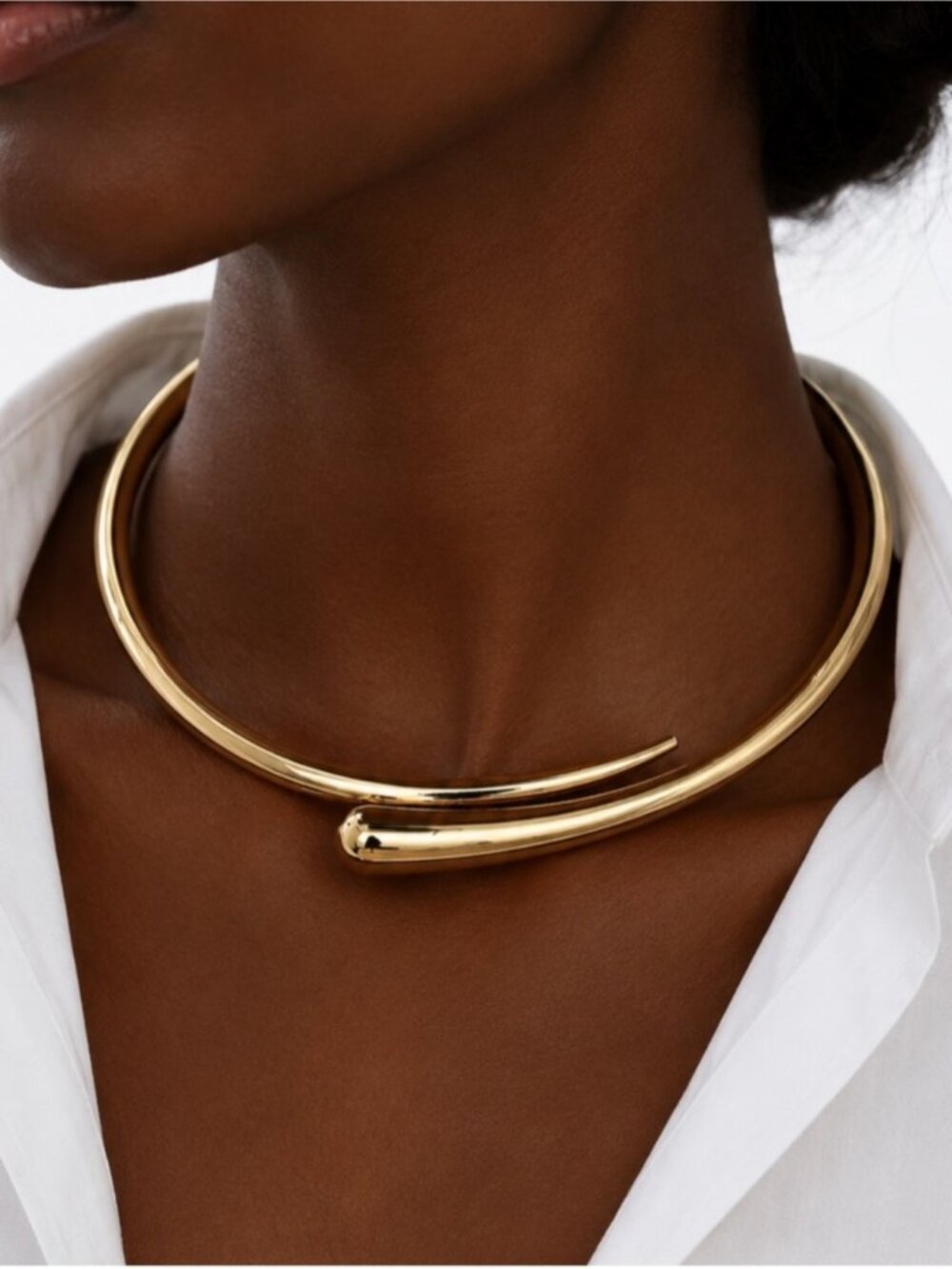 New! Gold Classic Collar Necklace NWOT 5033